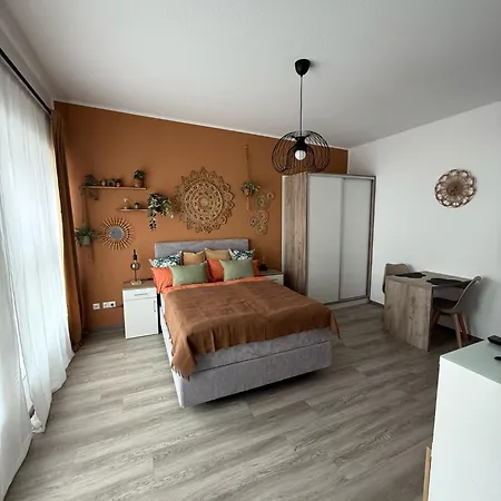 Desert Rose 34 In * Mayen